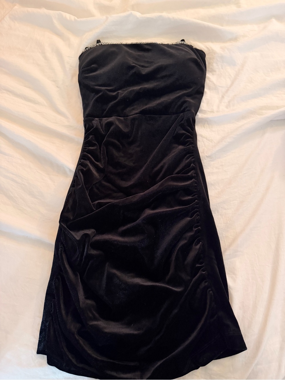 Windsor Black Strapless Velvet Cocktail Dress